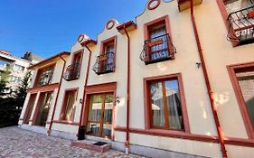 Hotel Leo